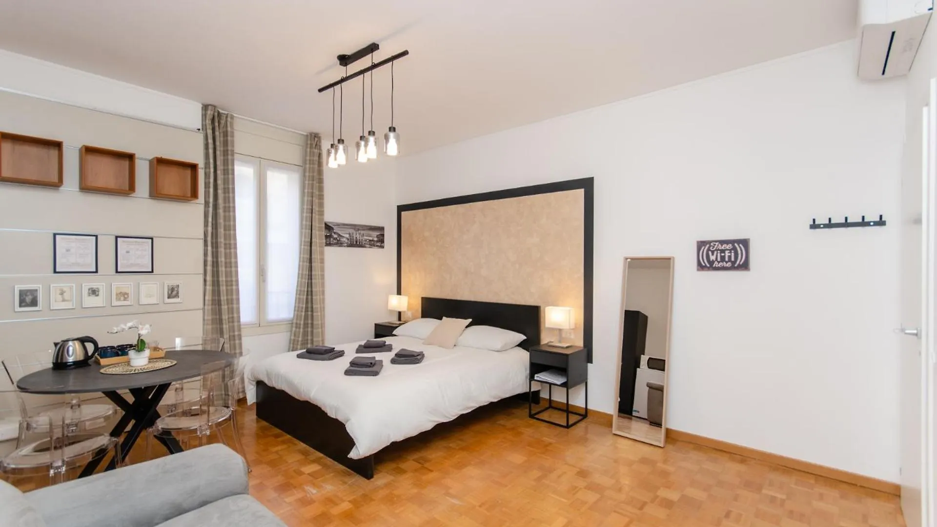 Brown Room Milan